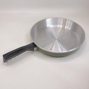 Vintage Club Aluminum 12in 70's Chicken Frying Pan Avocado Green Skillet